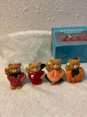 Napkin Ring Holder anamorphic bears Vintage Collectible